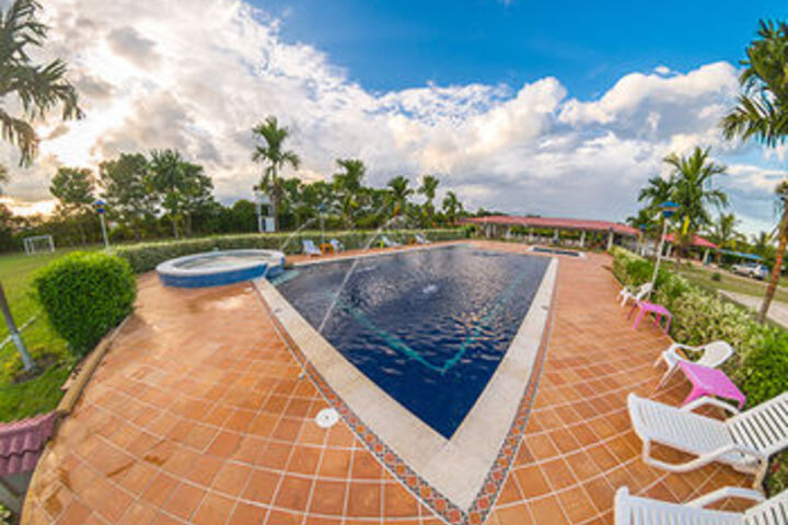 Pool 35 of 40