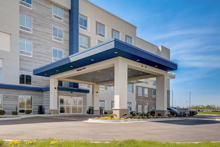 Hampton Inn & Suites Williamstown Ark Encounter Ky Williamstown ...