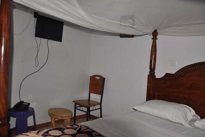 Room 3 of 14