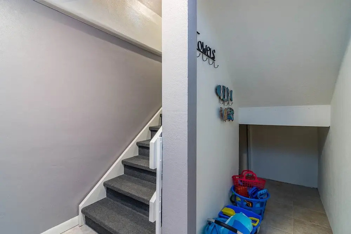 Room 12 of 22