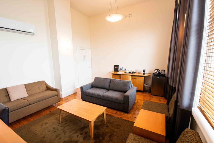 Room 15 of 32