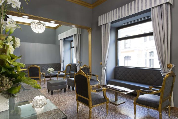 Guest Lobby