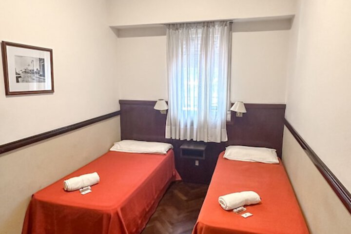 Room 15 of 90