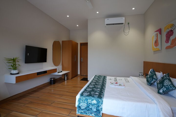 Room 34 of 62