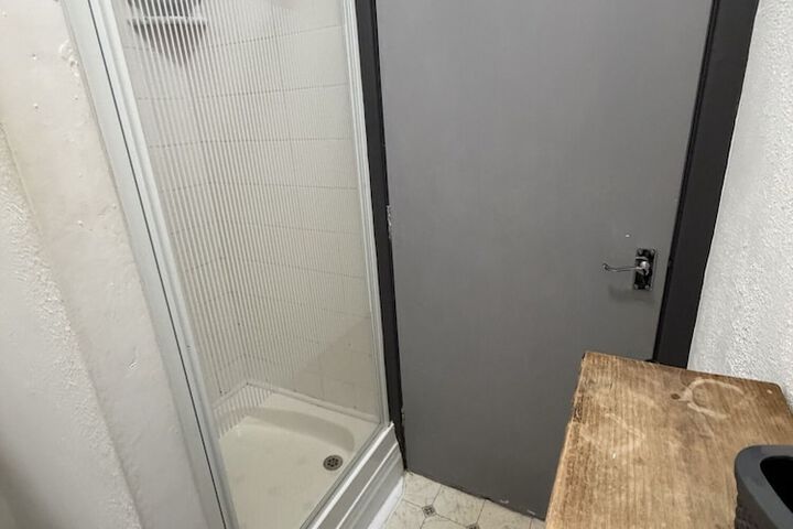 Room 107 of 114