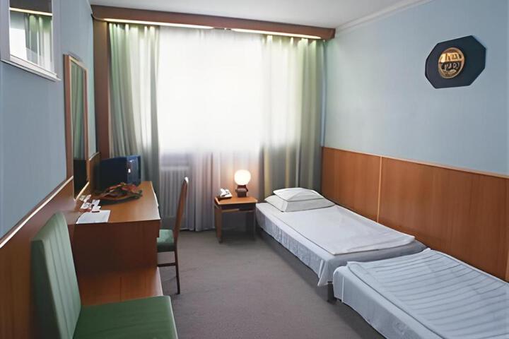Photo 29