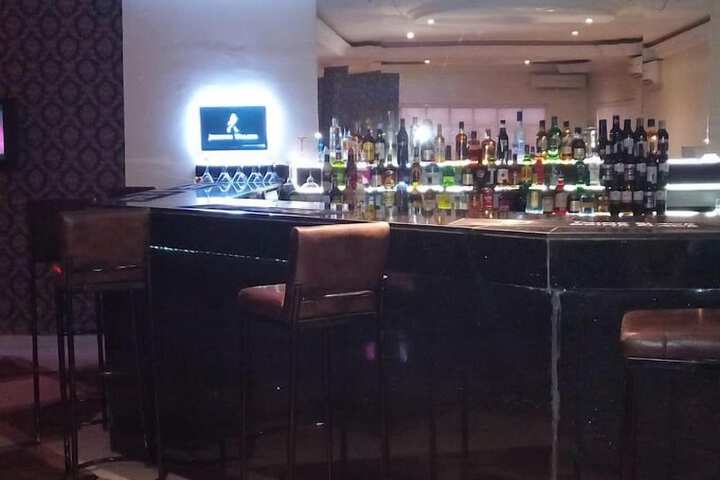 Lounge 64 of 72