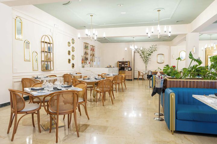 Dining 70 of 80