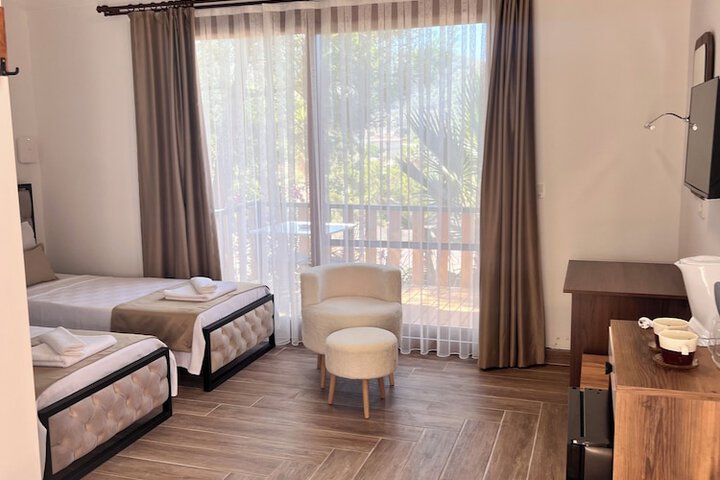 Room 10 of 40