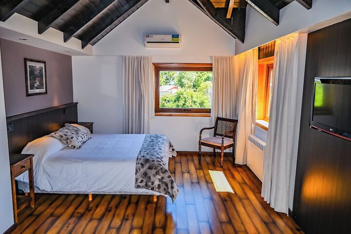 Room 4 of 36