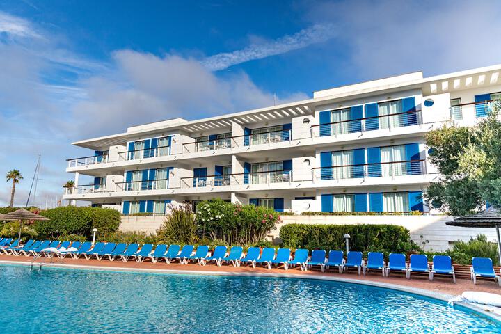 Pool Hotel