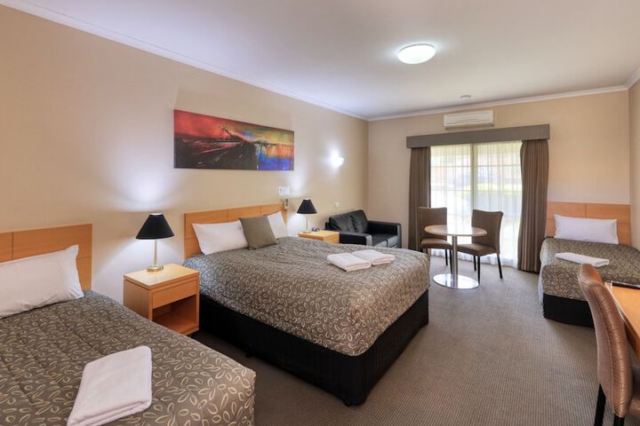 Room 7 of 34