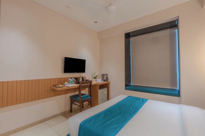 Room 7 of 48