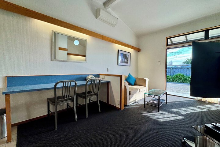 Room 11 of 42