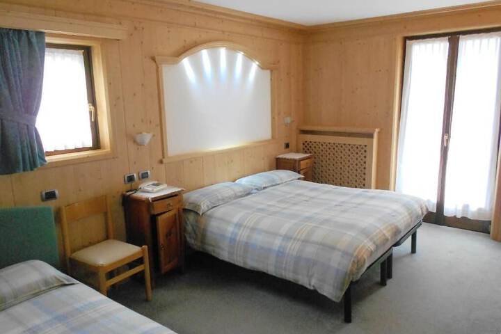Room 15 of 60
