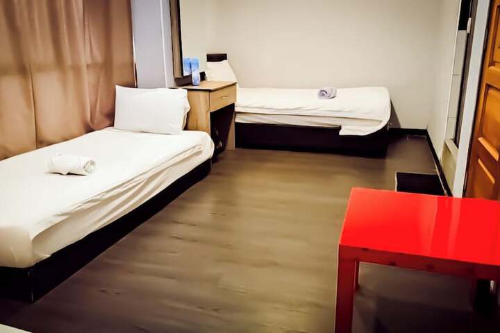 Room 35 of 50