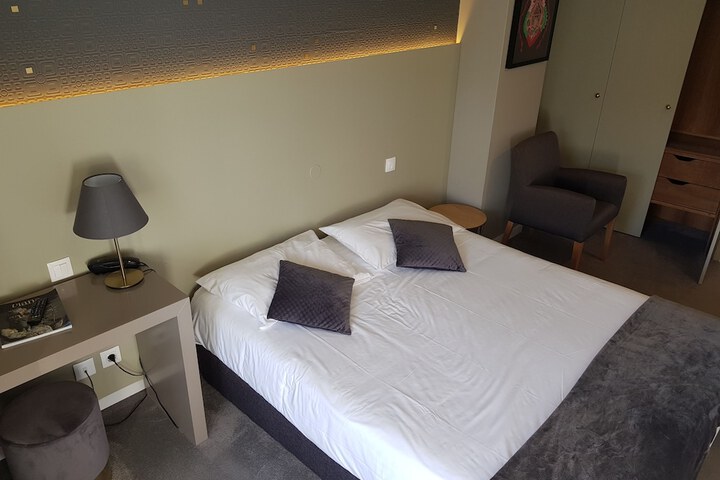 Room 19 of 37