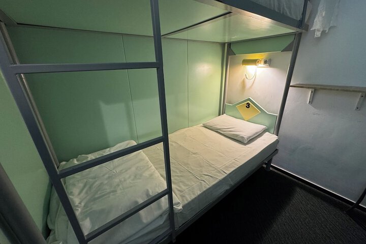 Room 16 of 37