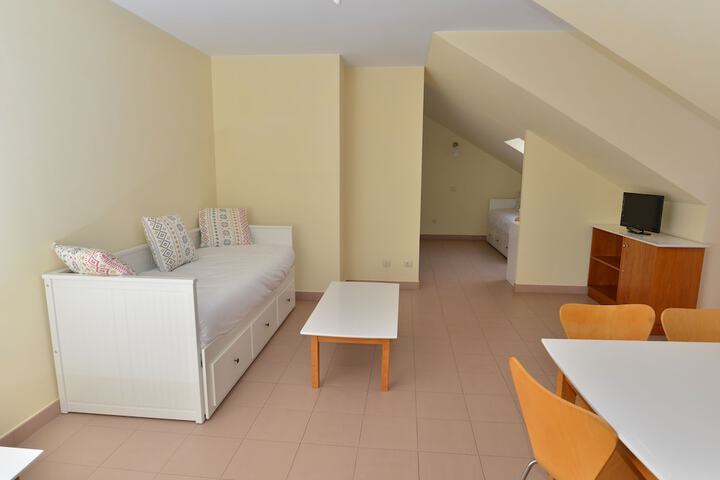 Room 11 of 33