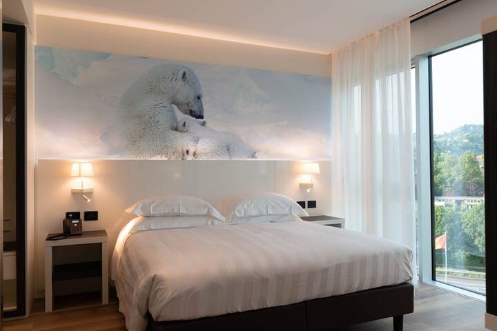 Room 19 of 82