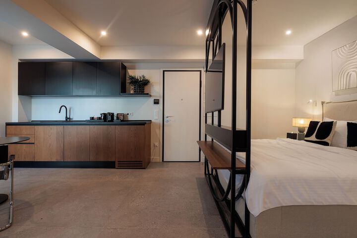 Room 17 of 72