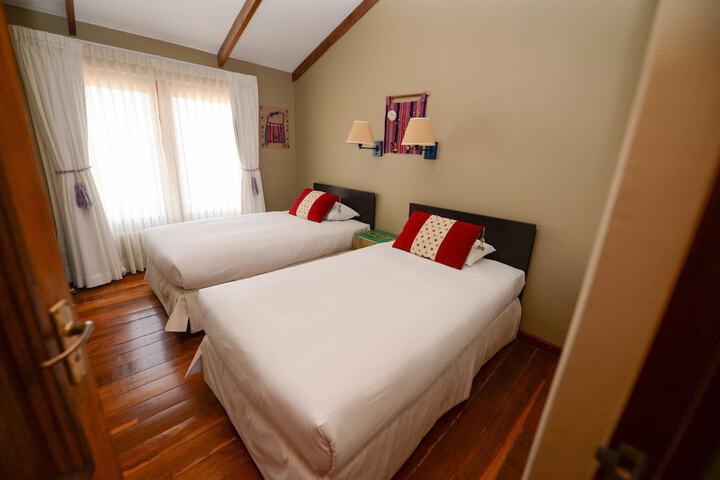 Room 35 of 82
