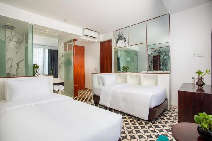 Room 14 of 23