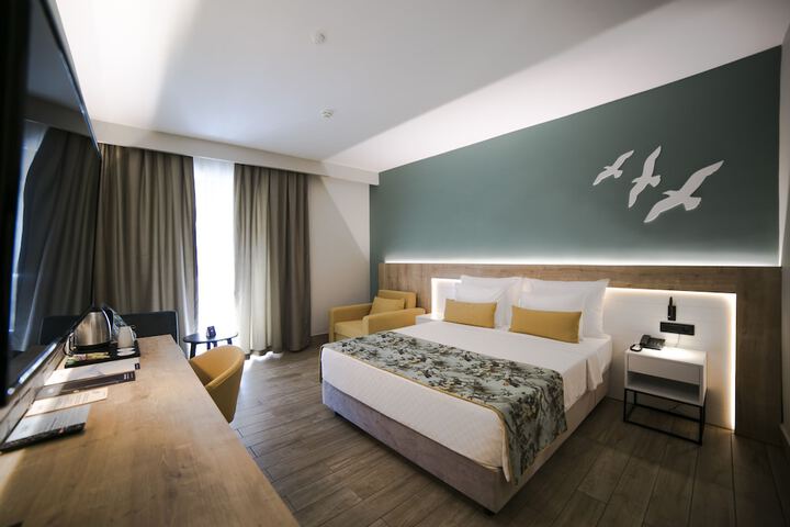 Room 9 of 40