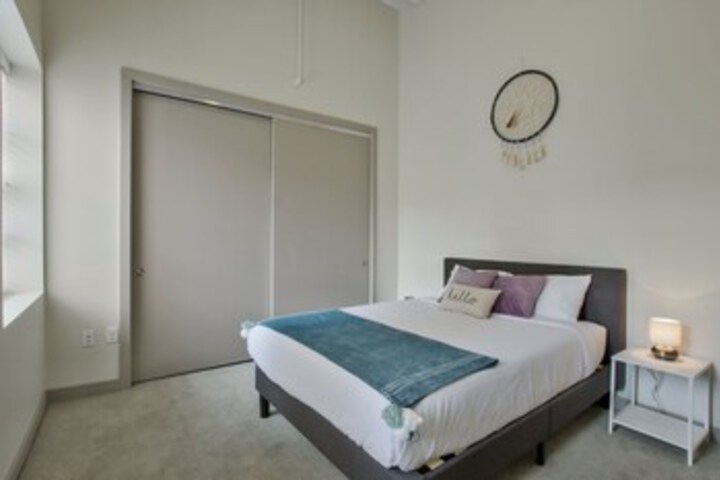Room 298 of 328