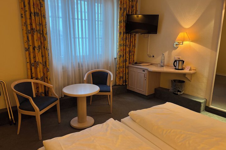 Room 18 of 51