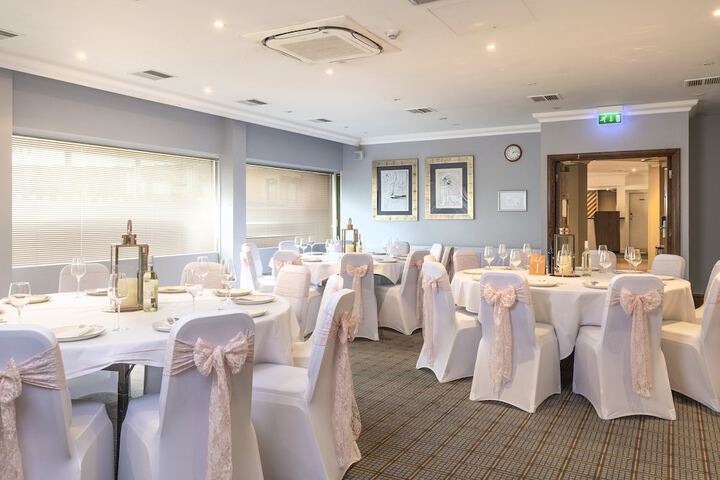 Ballroom/Hall 77 of 101