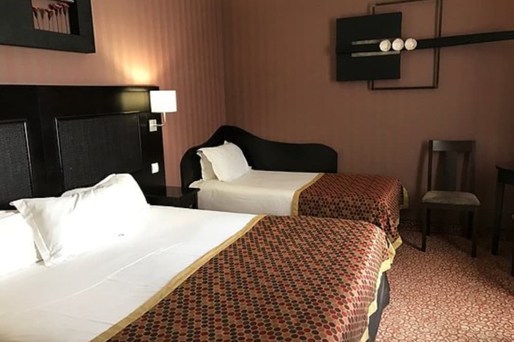 Room 8 of 29