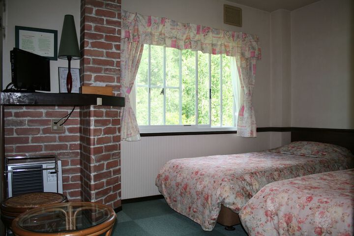 Room 6 of 64