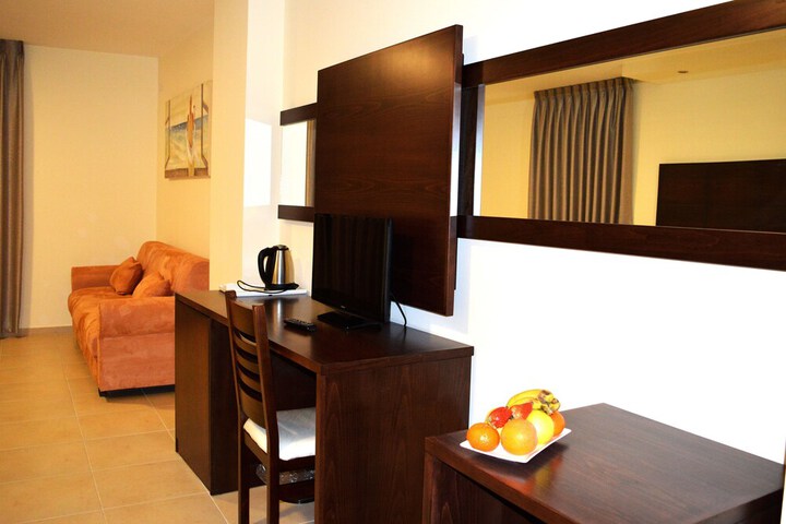 Room 43 of 107