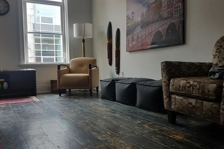 Room 11 of 14