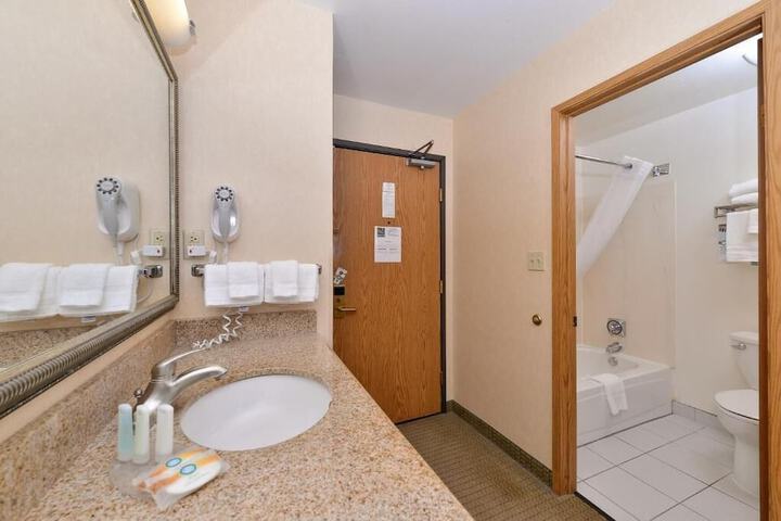 Room 34 of 57