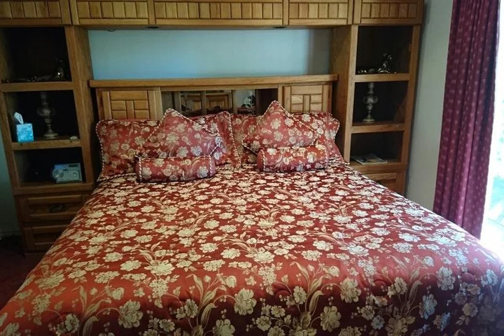 Room 2 of 19