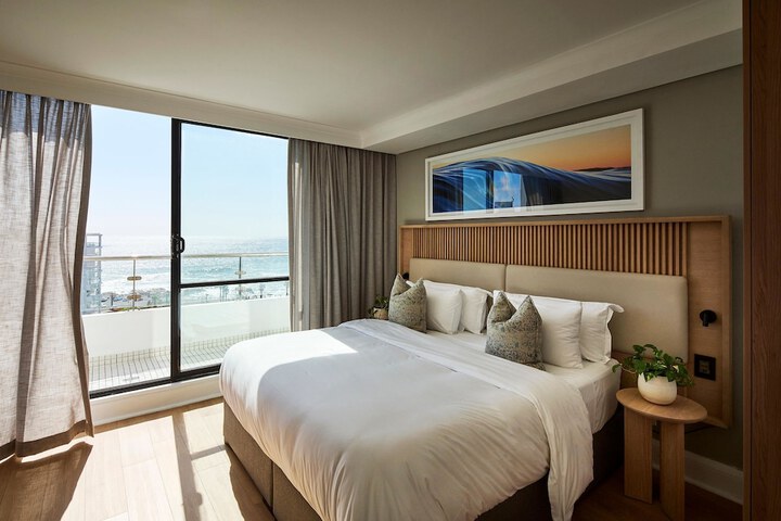 Room 51 of 204