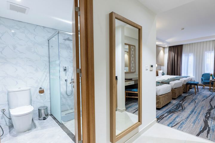Room 50 of 74