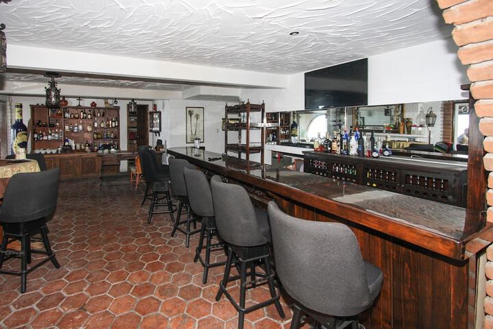 Lounge 341 of 413