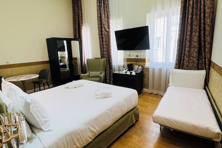 Room 18 of 29