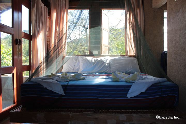 Room 12 of 52