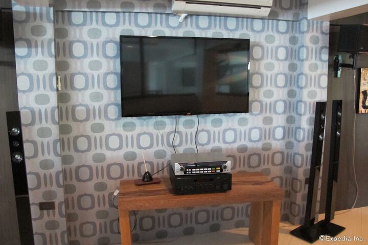 Room 63 of 90