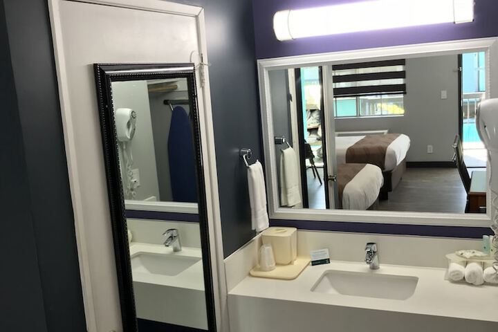 Bathroom sink