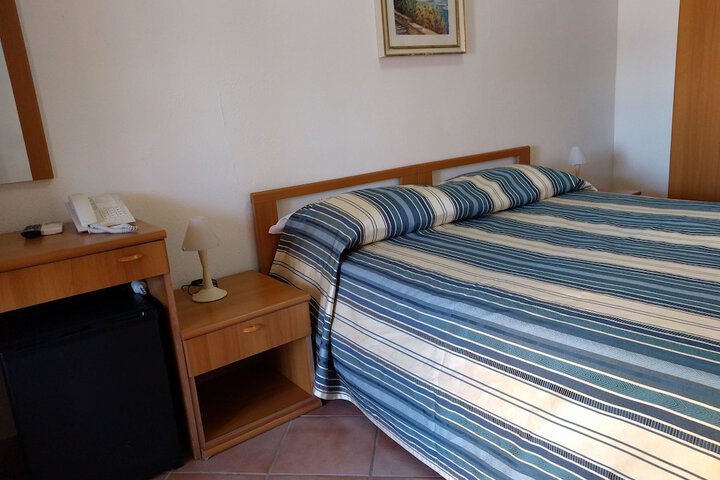 Room 6 of 36