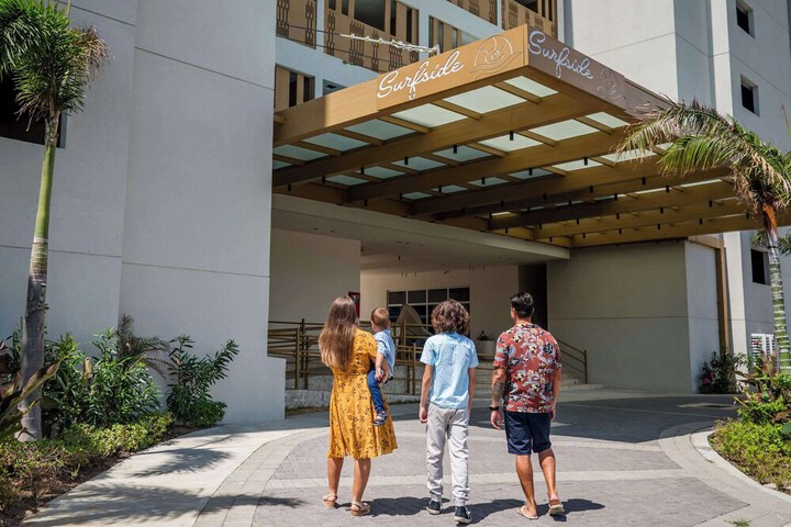 Hotel 82 of 83