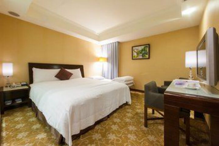 Room 30 of 50