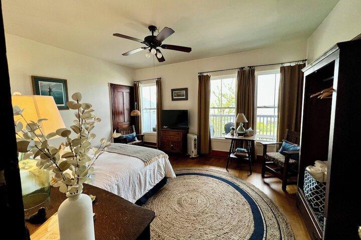 Room 12 of 40