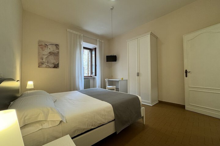 Room 15 of 96