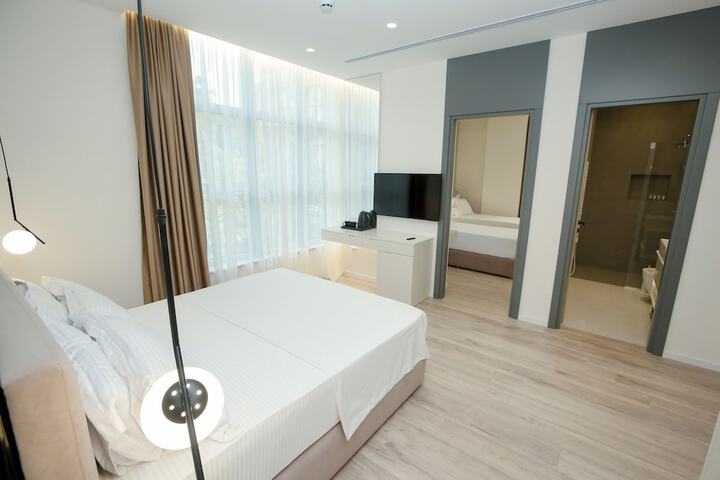 Room 17 of 42